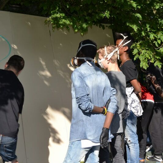Foto von der Open Air Jugendversammlung in der Wiese 69 2016