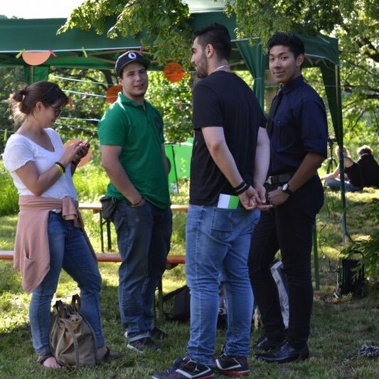 Foto von der Open Air Jugendversammlung in der Wiese 69 2016
