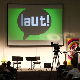 Steuerungsgruppe von laut bei der Übergabe des Deutschen Jugendhilfepreises 2014