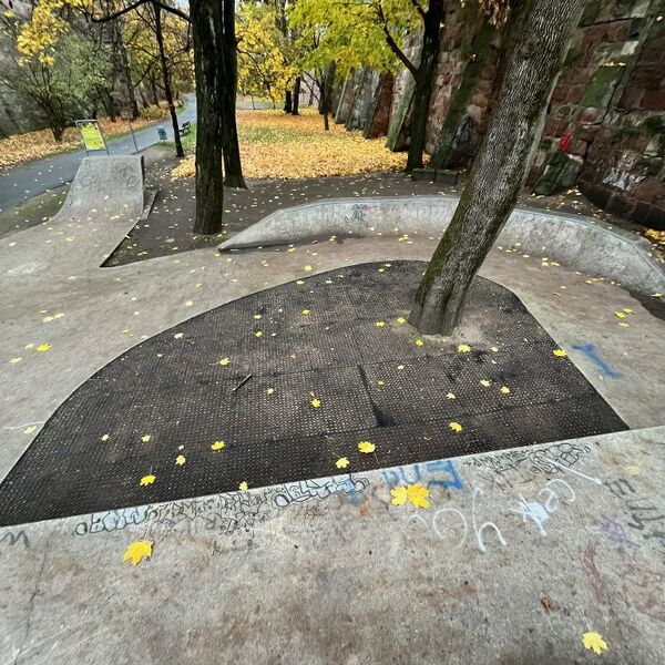 Abgeschlossenes Projekt 2024 Gummimatten am Skatepark Spittlertorgraben