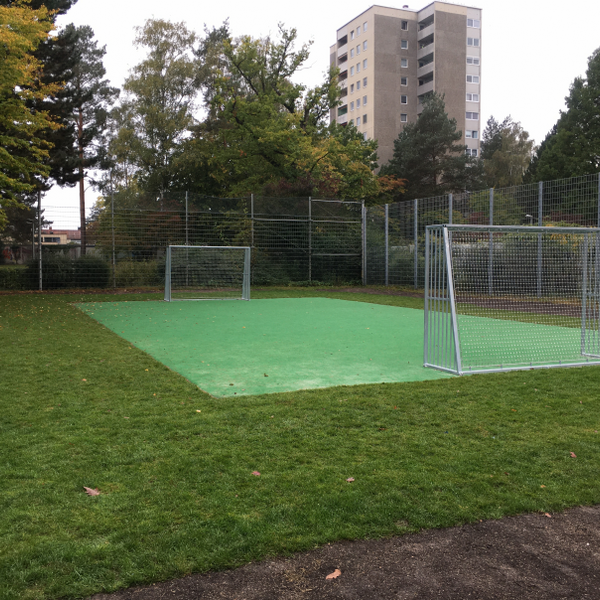 Foto vom sanierten Bolzplatz Langwasser am 22.10.2021