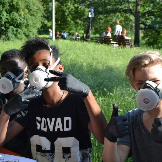 Foto von der Open Air Jugendversammlung in der Wiese 69 2016
