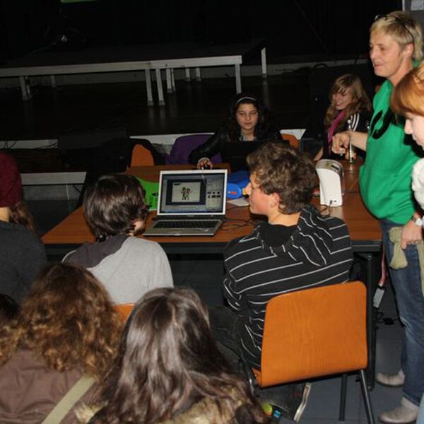 Foto von der ersten laut Jugendversammlung in der Luise 2011