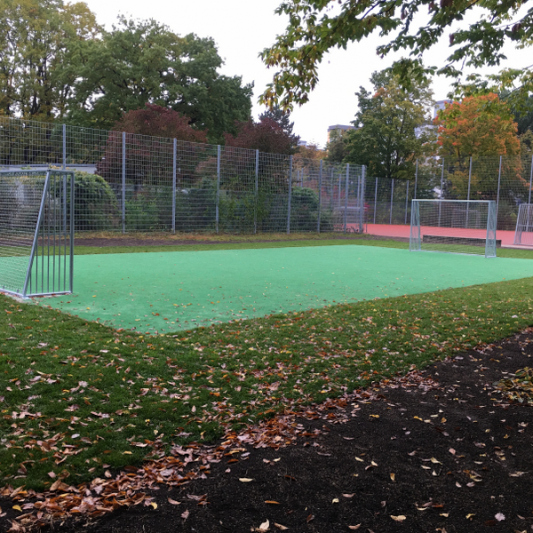 Foto vom sanierten Bolzplatz Langwasser am 22.10.2021
