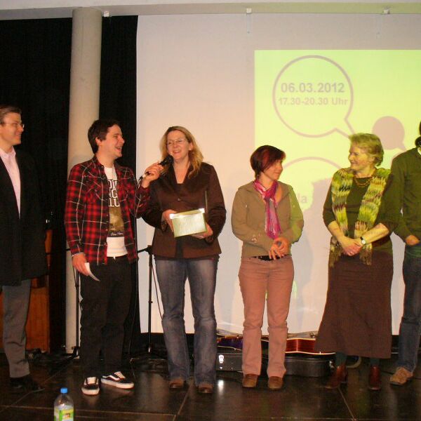 Foto von der laut Jugendversammlung in der Villa Leon 2012