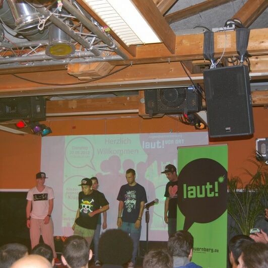 Foto von der laut Jugendversammlung im Klüpfel 2012