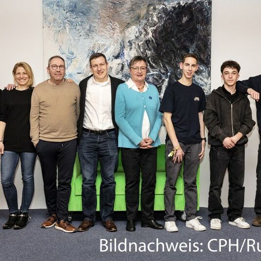 Offizielles Gruppenfoto von Rudi Ott nach der Preisübergabe